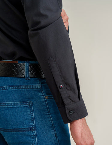 Chemise décontractée boutonnée à manches longues noire