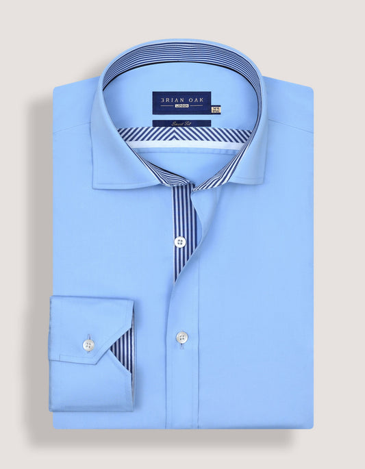 Chemise en satin bleu ciel de créateur