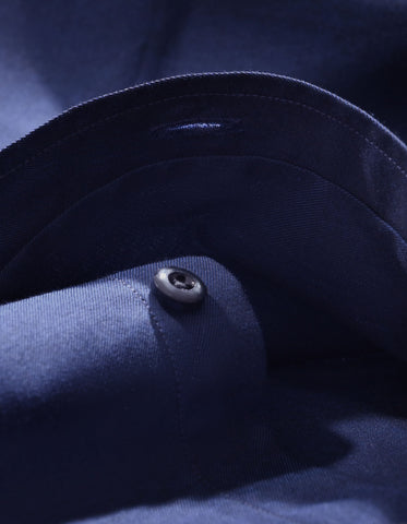 Chemise habillée en coton bleu marine facile à repasser