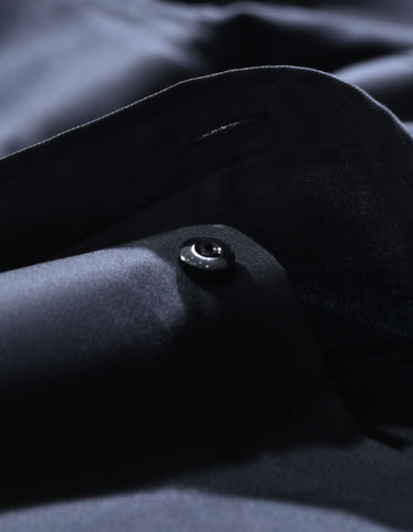 Chemise noire unie facile à repasser