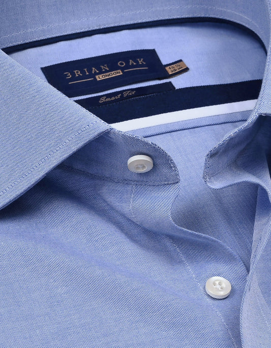 Chemise bleu clair facile à repasser
